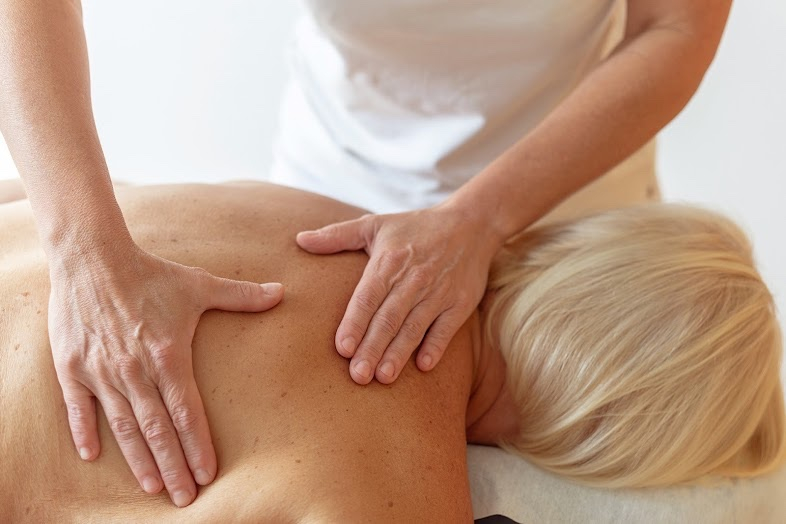 Salon Praxis Kehaunani - Alexandra Kuhn